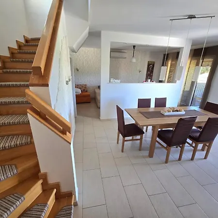 Villa Danica *